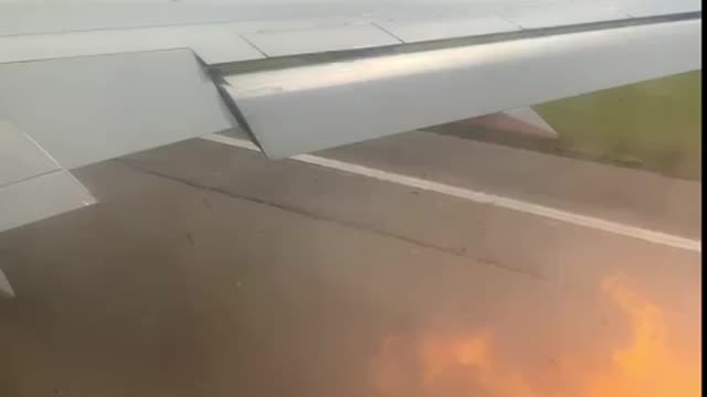 Pasajero graba avión miatra cogía Fuego