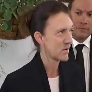 Who did this?! Deserves an Academy Award for Arts and Sciences at the very least.