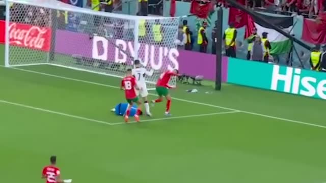 SUPER KEEPER! Yassine Bounou saves from Joao Felix and Cristiano Ronaldo #ShortsFIFAWorldCup