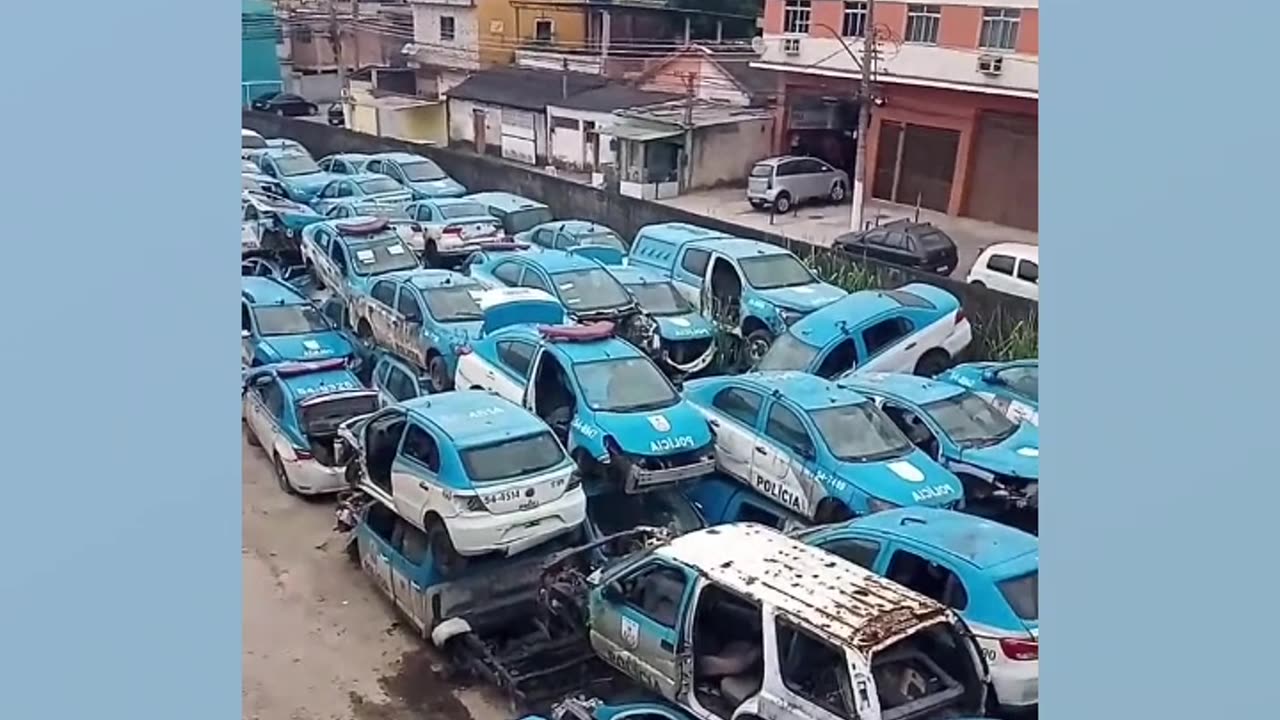 Rio de Janeiro State military police vehicles abandoned on land - waste of taxpayer money