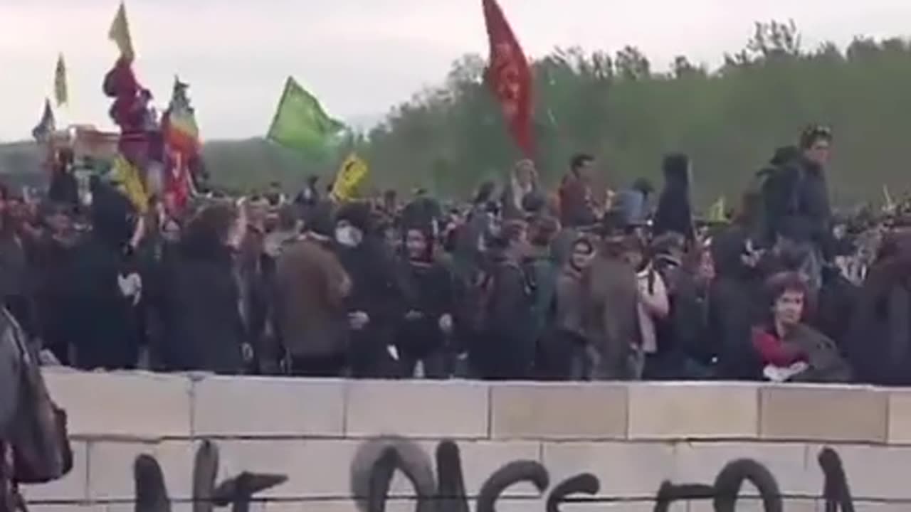 French protesters built a wall on the highway.