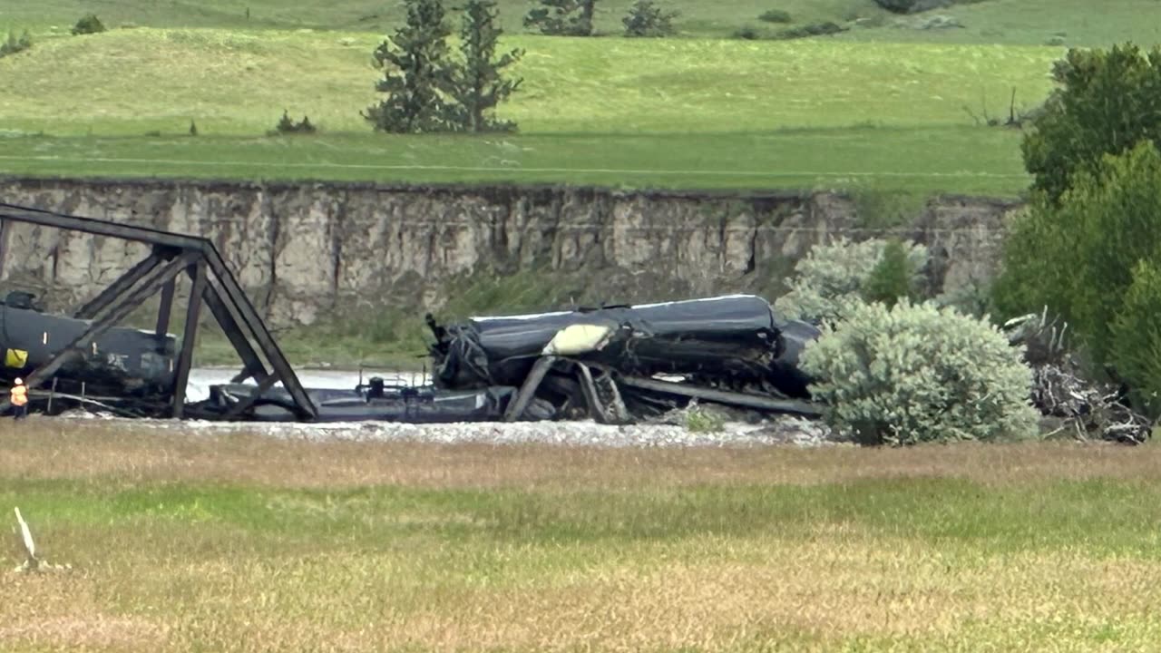 Bridge over Yellowstone River Collapses sending a Freight Train into the Waters Below