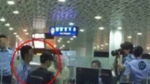 Chinese Airport Officials Slammed For Leaking Song Joong Ki's Passport Info