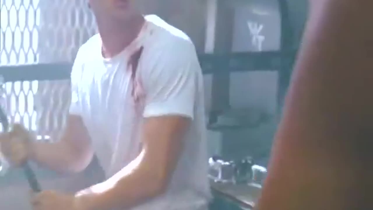 Fighting clip