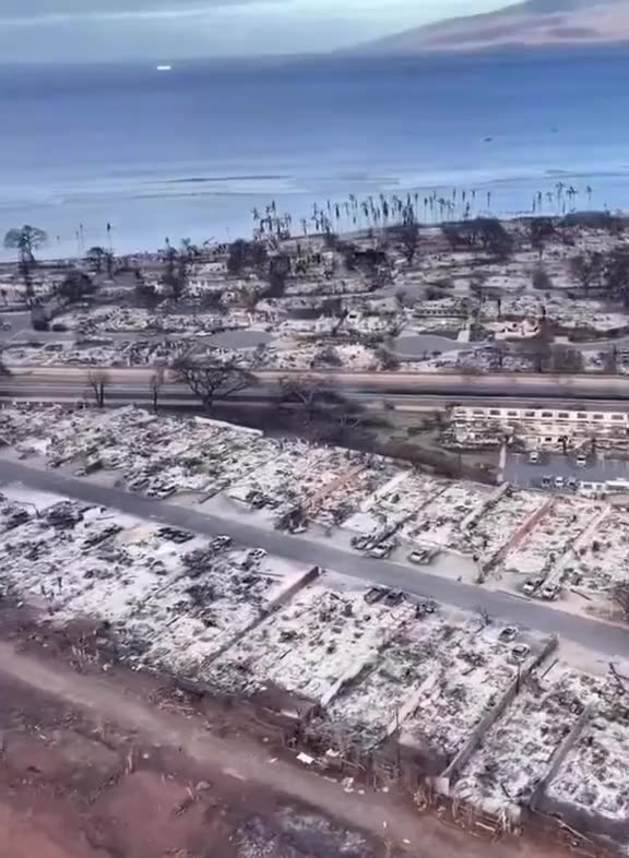 Lahaina Hawaii. Looks slightly suspicious! Direct Energy Weapons?