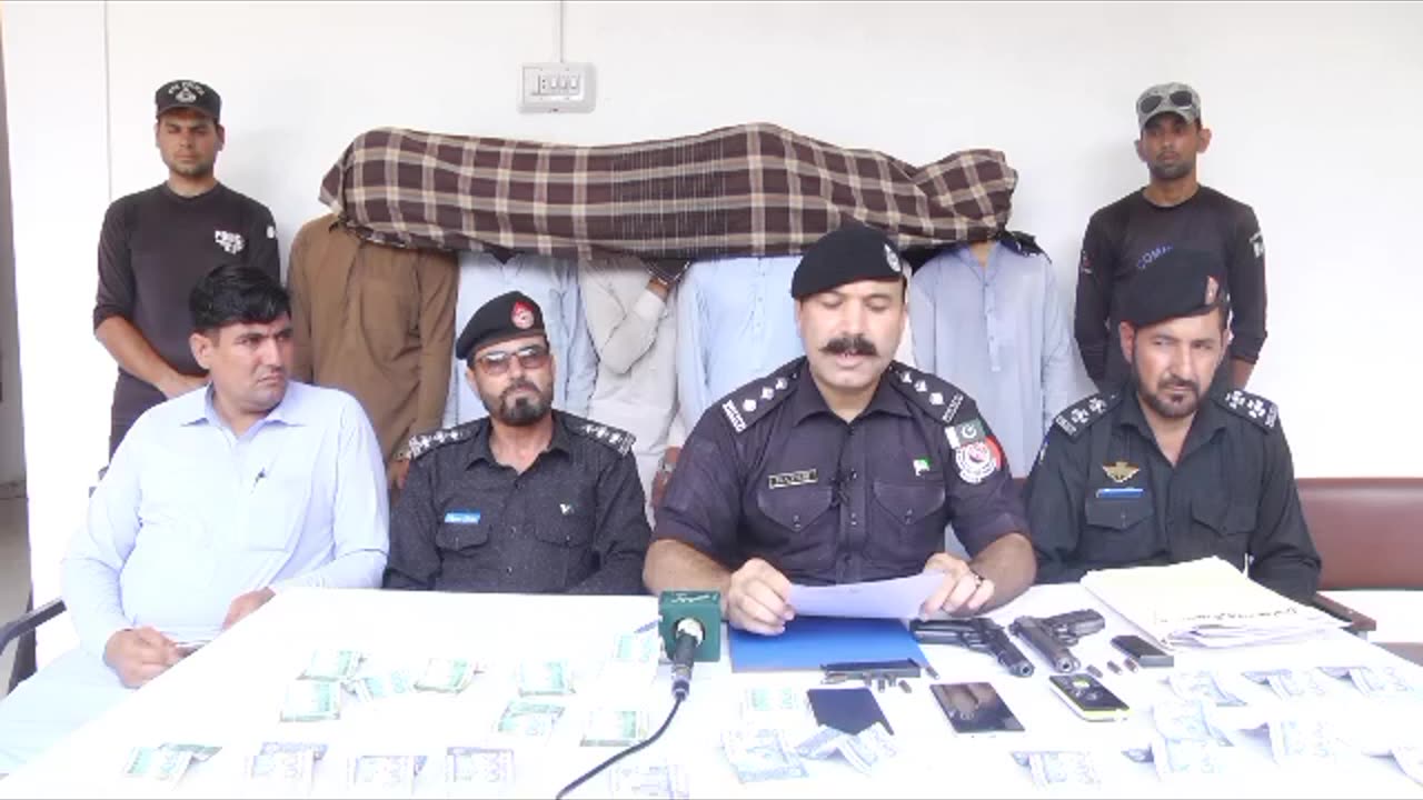 رات کے وقت عام لوگوں کو اسلحہ کی نوک پر لوٹنے والا گروہ بے نقاب سرغنہ سمیت گرفتار،