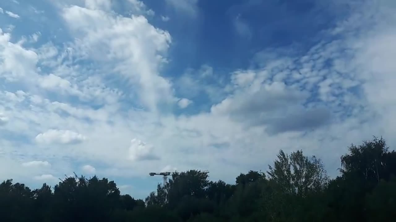 Himmel in Berlin am 23.08.2023 um 11:38 Uhr
