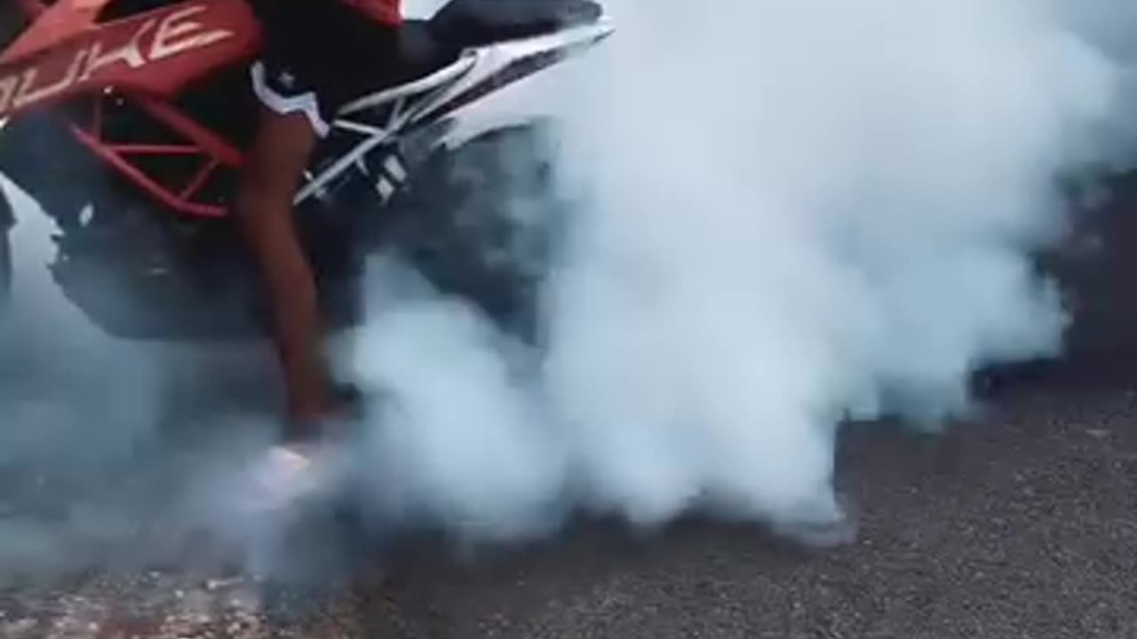 Ktm Duke 250 Smoke Burnout Reaction 🔥🥵💯😱🏁 #viral #trending