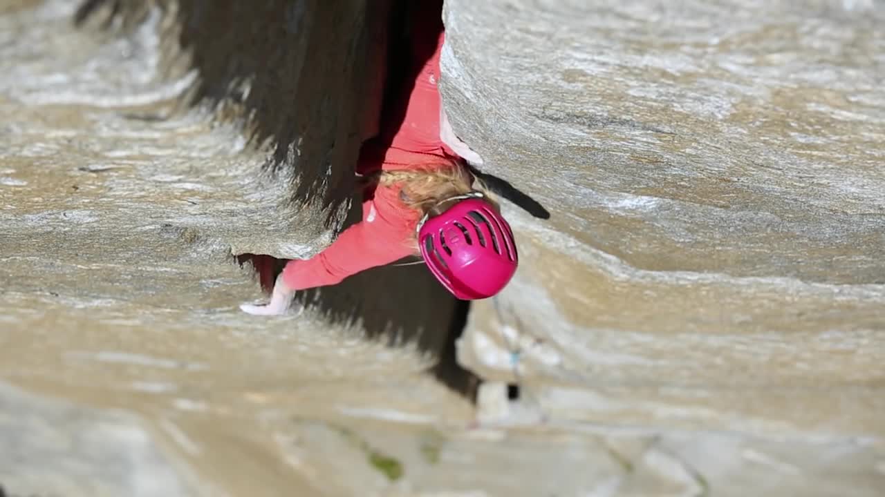 Petzl athlete Emily Harrington sends Golden Gate (5.13 VI) in El Capitan