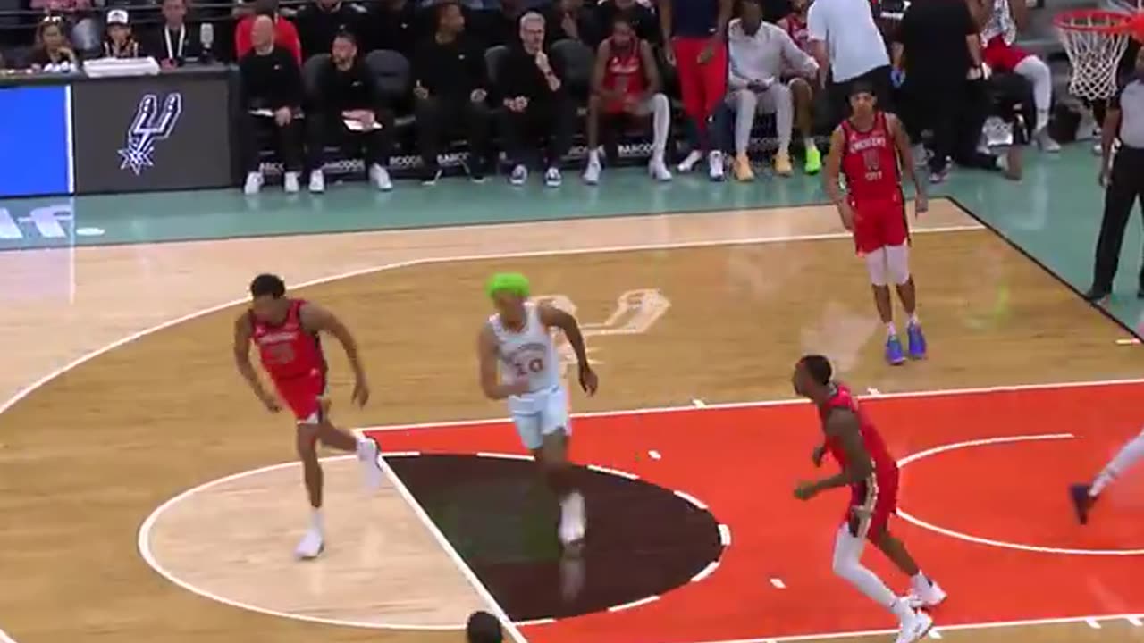 CHRIS PAUL IN THE CROSSHAIRS! 12,092 assists! Second all-time! #NBA