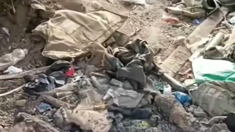Slava ukraine Russian goes through Ukraine trench