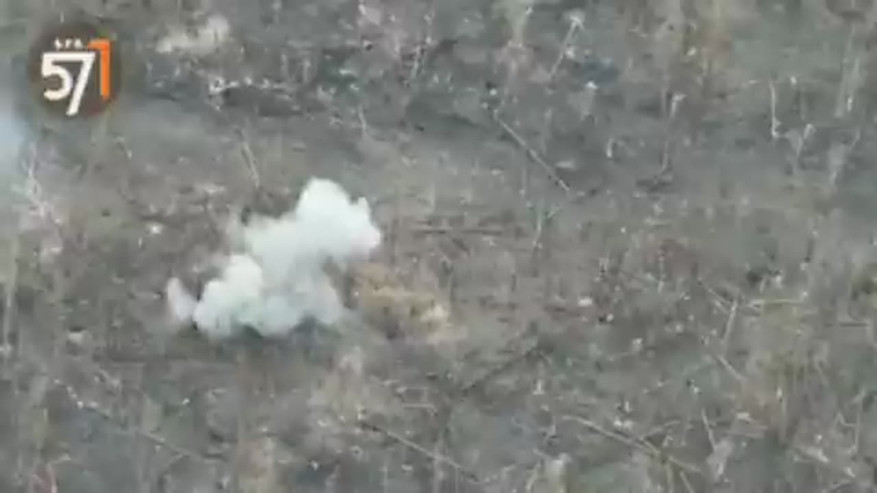 Russian Forces Storm Ukrainian Positions Near Svatovo-Kremmina