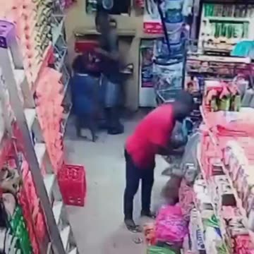 Man caught on shop’s CCTV camera with girl child he allegedly kidnapped