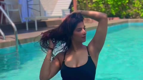 Poonam Dubey hot black bikini 👙