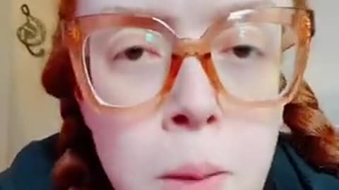 This retard lectures us for not wearing a mask in public.