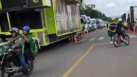 Povo Brasileiro Não Desiste... 001