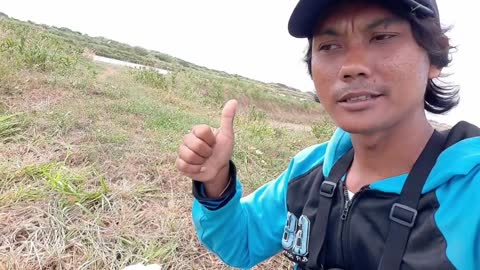 Serunya memancing kakap putih di tambak