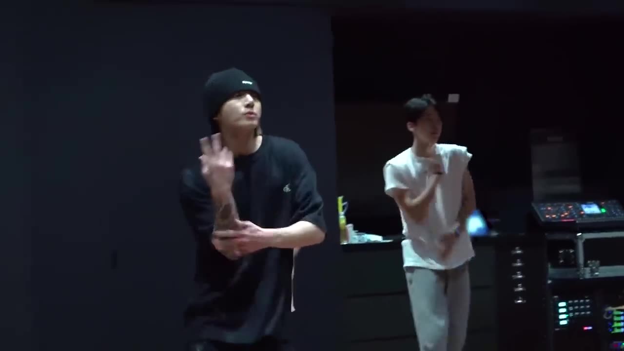 정국 (Jung Kook) ‘Seven (feat. Latto)’ Dance Practice Behind