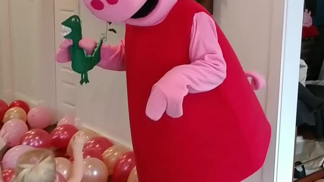 See this British pig talk about her brothers favorite dinosaur toy at the birthday celebration