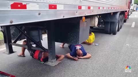 Brazilian Truckers Create Multiple Blockades In Support Of Bolsonaro