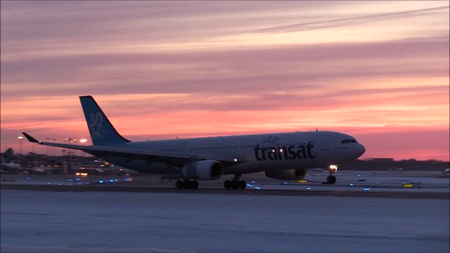 How an Airplane Lands ✈️🛫