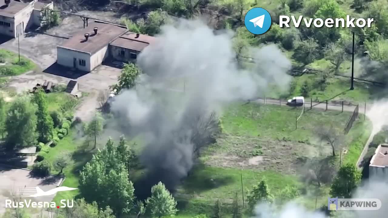 The !️💥base of Ukrainian Nazis is hit in Donbass