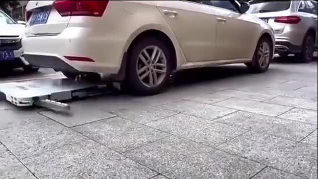 Robot helping for parking🤖🚗