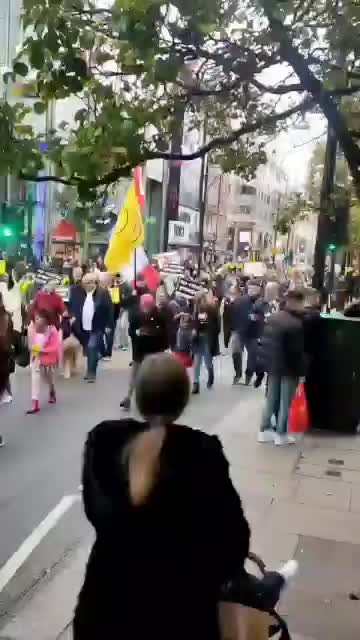 LONDON RISING UP AGAINST COVID TYRANNY TODAY