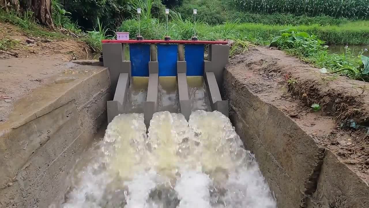 Build A Small Dam With Three Powerful Outlets