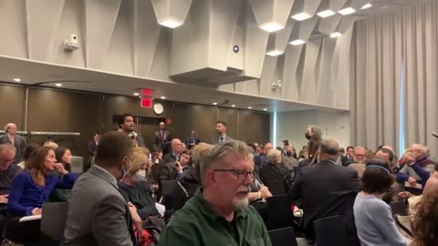 Angry Citizen confronts executive editors for New York times about Ukraine war gets thrown Out