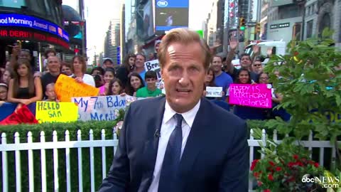 Jeff Daniels' 'Dumb and Dumber' Character Harry Dunn Reads the News on 'GMA'