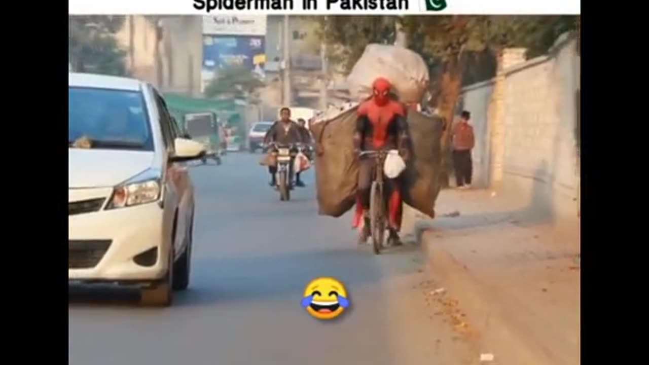 Funny spider man🤣🤣🤣