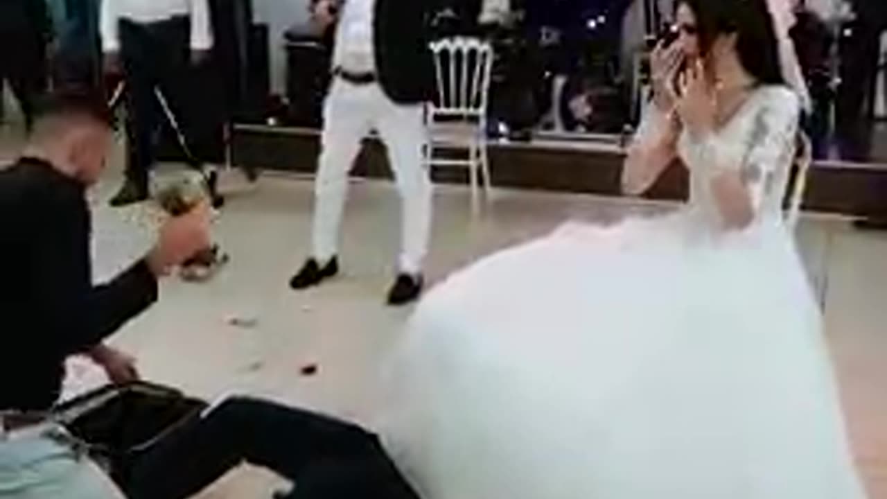 Funny wedding 😂