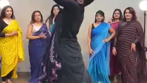 dancing video susvsisgyafagwusgsusvsy DV aiwhwvuwgwysve