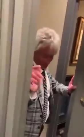 Rod Stewart THE PEDOPHILE COLD BUSTED IN THE ACT OF PEDOPHILING!