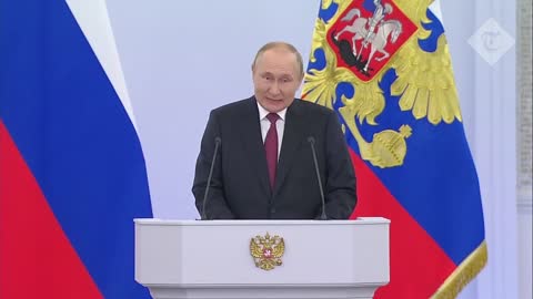 Vladimir Putin officially annexing four Ukrainian regions at Moscow ceremony