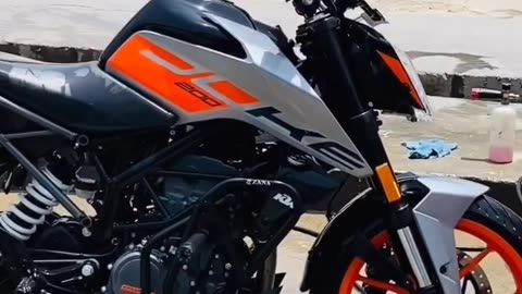 Black in yellow #ktm #duke