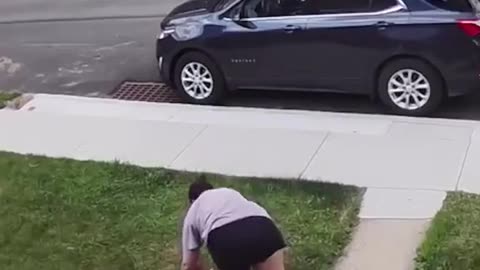 Garbage Men Refuse To Help Woman Empty Trash