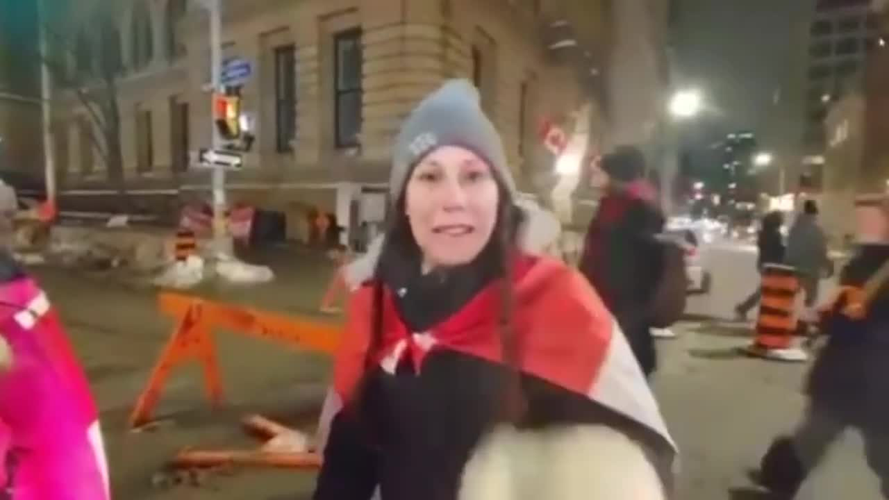 EMOTIONAL 🇨🇦 WOMAN OF CANADA STAND STRONG 🇨🇦 (YOU CAN'T STEAL OUR SMILES)