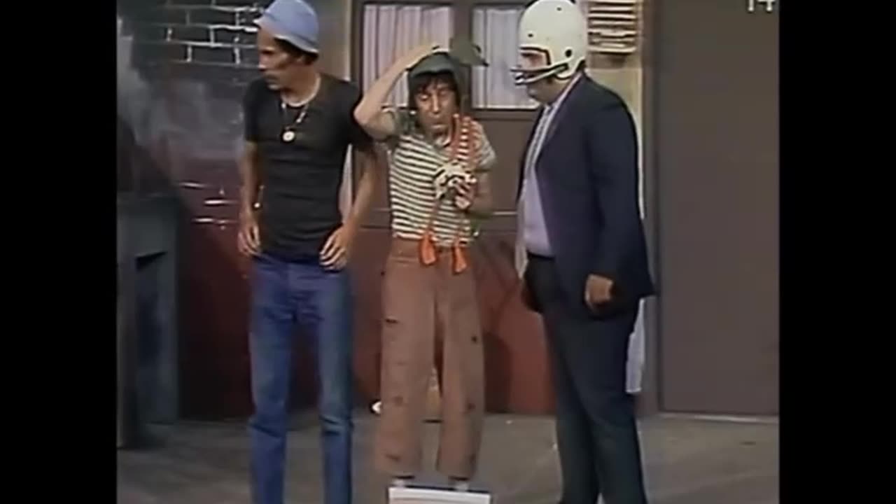 Chaves S02E02 - Um Porquinho De Cada Vez