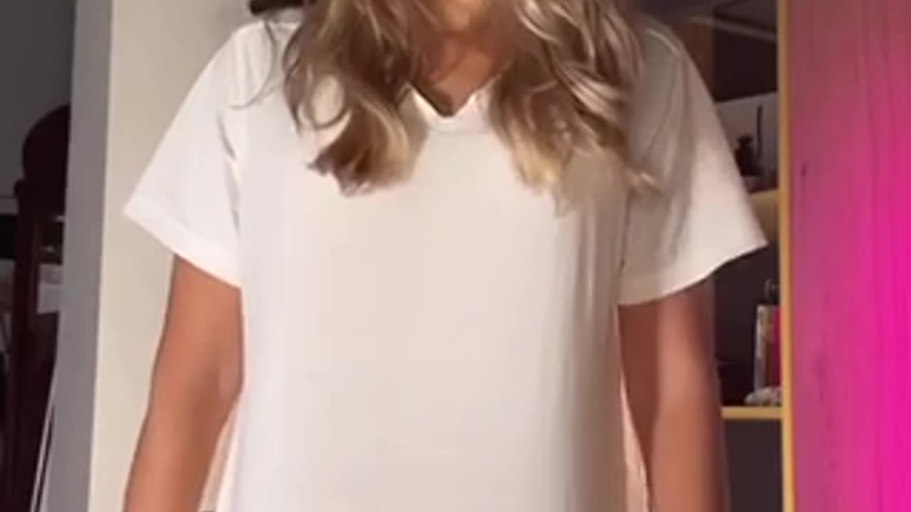 Girl t shirt dance