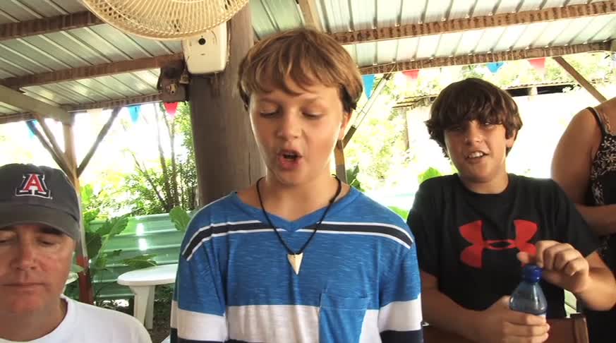 American kids in Belize try 'cow foot soup'