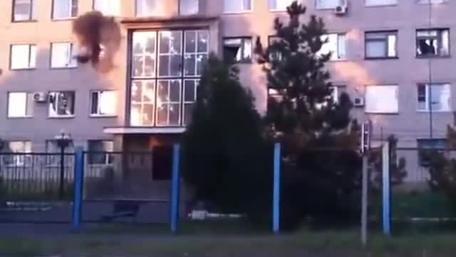 Ukrainian army soldiers shoot at school Novorosii🇺🇦🏴‍☠️☠️