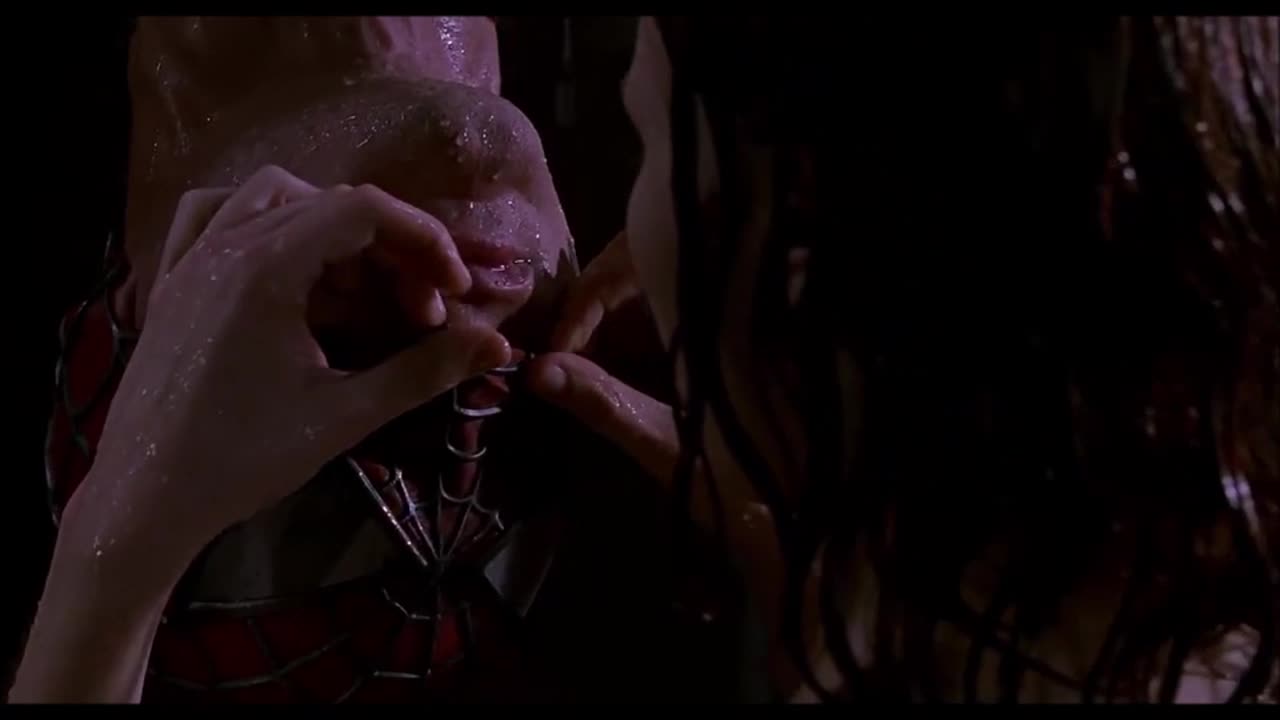 Spider Man 2002 Battle short clip