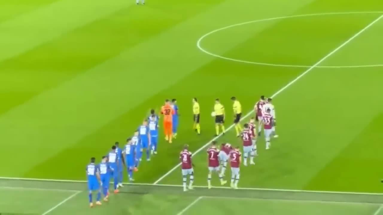 West Ham Fans Singing ''God Save The Queen'' After Death Of Queen Elizabeth