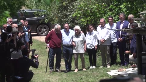 Petro otorga a Mujica máxima condecoración colombiana en visita a Uruguay | AFP