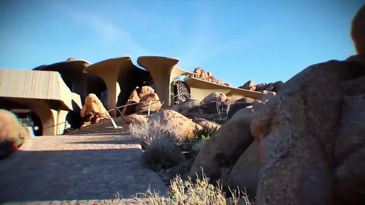 Weirdest Mansions In The World