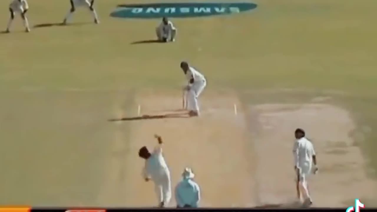 Shoaib akhtar test bowling action