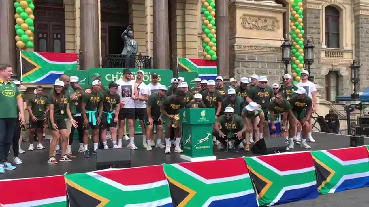 Capetonians welcome world rugby champions