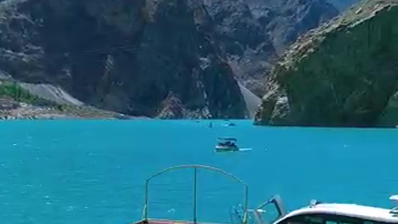 attabad lake pakistan